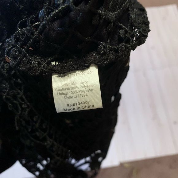 Revolve Line & Dot Navy Blue, Feather Print Tank - Picture 8 of 8